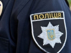 Снимали на камеру: под Киевом в лесу две девушки избили 17-летнюю студентку