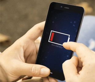 Названо додатки, які "пожирають" заряд батареї смартфона