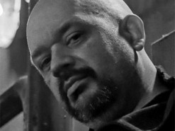 "Звірі лісові виходять і з рук у нього їдять": музикант присвятив пісню поверненню Порошенка і став зіркою мережі