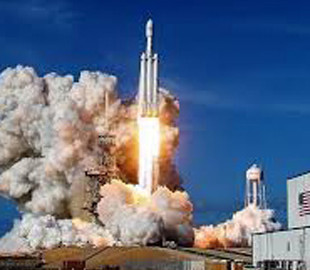 SpaceX запустила ракету со спутниками «всемирного интернета»