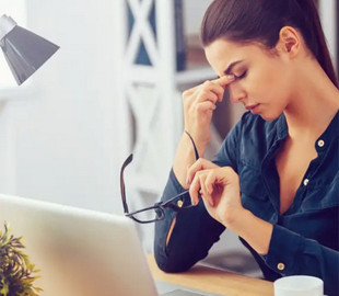 Названы самые распространенные болезни офисных сотрудников