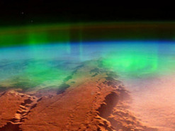 Полярные сияния на Марсе: ученые объяснили явление, которого не должно быть на планете