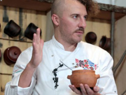 Коли нема, де розігріти: Клопотенко назвав страви, які можна їсти холодними