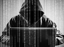 Кіберполіцейські викрили шахрая, який оформив на пенсіонерку кредити