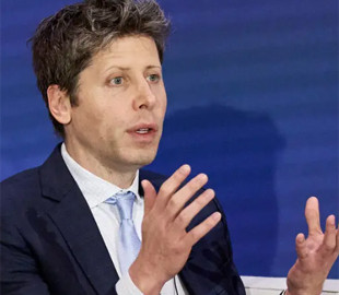 Замість мільйонних витрат на програмістів — ШІ: Альтман оголосив «еру тріумфу» генераторів ідей