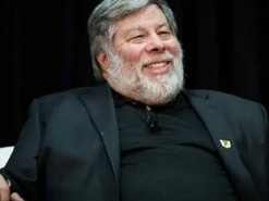 Стив Возняк подал в суд на YouTube из-за фейковых раздач биткоинов от его имени