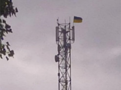 Над ще одним селом у Луганській області підняли прапор: голова ОВА показав фото