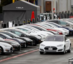 Tesla решила сэкономить на премиях сотрудникам из-за пандемии