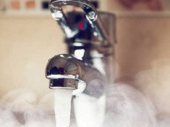 У Києві масово відключили гарячу воду та опалення: список адрес