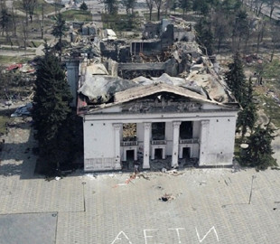 Запущено віртуальний архів, де відновили хронологію атаки на Маріупольський драмтеатр