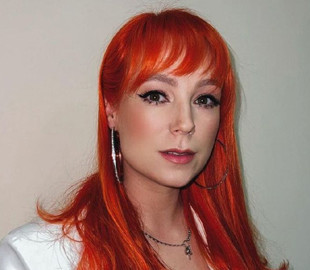 Світлана Тарабарова показала, що російські окупанти зробили з дитячим майданчиком на території її ЖК