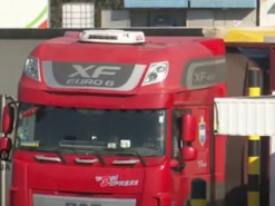 Електронна черга перетину кордону для вантажівок запрацює на закарпатських КПП "Тиса" та "Ужгород" до кінця 2021 року