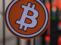 Налоговая служба США намерена отслеживать операции в криптовалюте