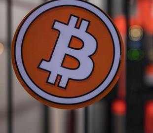 Налоговая служба США намерена отслеживать операции в криптовалюте