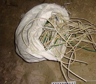 Двое киевлян оставили жителей Троещины без интернета