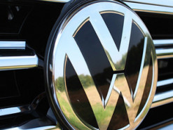 Volkswagen и Bosch будут вместе выпускать оборудование для производства электромобильных аккумуляторов в Европе