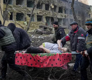 "Не знаю, як жити далі": вдівець убитої у пологовому в Маріуполі