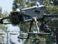 Польща депортує українця, який разом з білорускою запустив дрон над урядовим кварталом