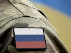 "Масса рапортов отказников, стопки уже до потолка". Юрист рассказал о российских военных, которые отказываются ехать в Украину