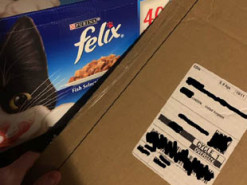 Вместо PlayStation 5 британцам прислали кошачий корм и пустые коробки