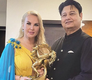 Камалія похизувалася почесною нагородою від Ради мистецтв Пакистану: "Я щаслива!"