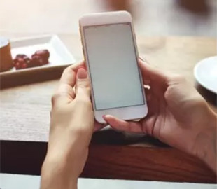 Раскрыто негативное влияние смартфона на мозг