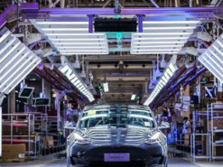 Автозаводам Tesla потребуется время для наращивания мощности