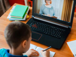 Черкассы продолжат дистанционное обучение для школьников, несмотря на "оранжевую" зону