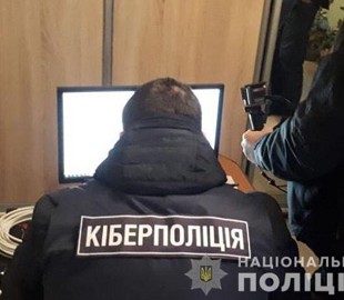 Кіберполіція викрила чоловіка у адмініструванні більше півсотні піратських сайтів