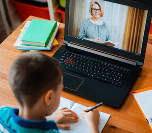 Черкассы продолжат дистанционное обучение для школьников, несмотря на "оранжевую" зону