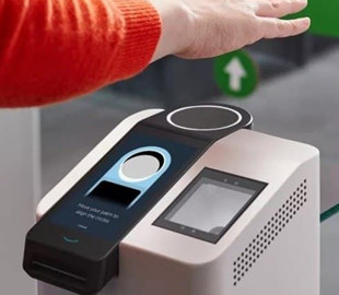 Amazon в своих гастрономах разрешила оплачивать продукты ладонью