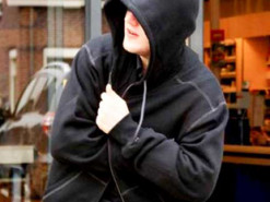 Под Харьковом пропадали почтовые посылки: курьер придумал хитрую схему