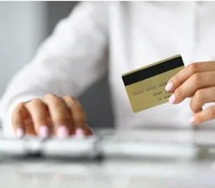 «Вам 6 500 допомоги» — у Сумах “банківська працівниця” залишила жінку без грошей і з кредитом на 64 тисячі