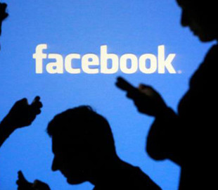 Facebook будет просить пользователей читать новости перед репостом