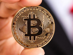 Трейдер оценил шансы биткоина на возврат выше $9000