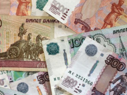 Из-за санкций доходы бюджета РФ уже упали на 39,5%, — экономист