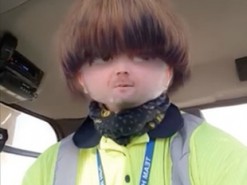 Мужчину уволили с работы за безобидную шутку в соцсетях