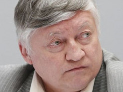 У РФ депутат Путіна впав біля Держдуми: його госпіталізовали, він у комі