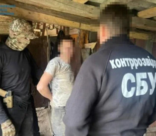 Українець на замовлення рф зливав дані про бойову авіацію на Хмельниччині