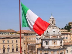 В Италии начали выдавать COVID-паспорта