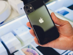 Италия оштрафовала Apple на $12 млн за "агрессивную" продажу iPhone