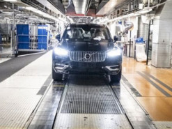 Заводам Volvo не хватает комплектующих: продажи в январе резко упали