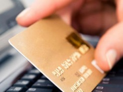 У жінки видурили гроші через OLX