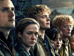 Netflix раскрыл дату премьеры финального сезона сериала "Дождь" и показал ролик с актерами
