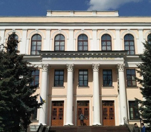 Зі шкільних програм вилучать твори російських і радянських авторів, - МОН