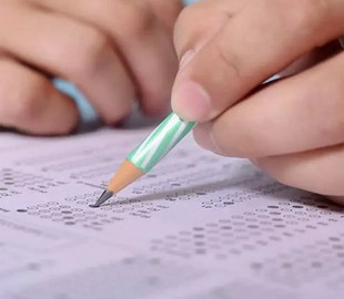 Спрощене ЗНО в Україні: як та коли абітурієнти дізнаватимуться результати НМТ