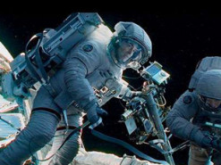 Курьезы: как себя ведут обычные ручные инструменты в космосе