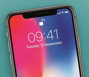 Apple полностью избавится от вырезов в экранах iPhone лишь в 2021 году