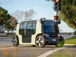 Безпілотний автомобіль Amazon перевіз людей дорогами загального користування