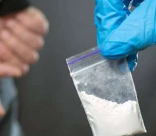 На Буковині на три роки тюрми засудили чернівчанина, який продавав наркотики у соцмережах